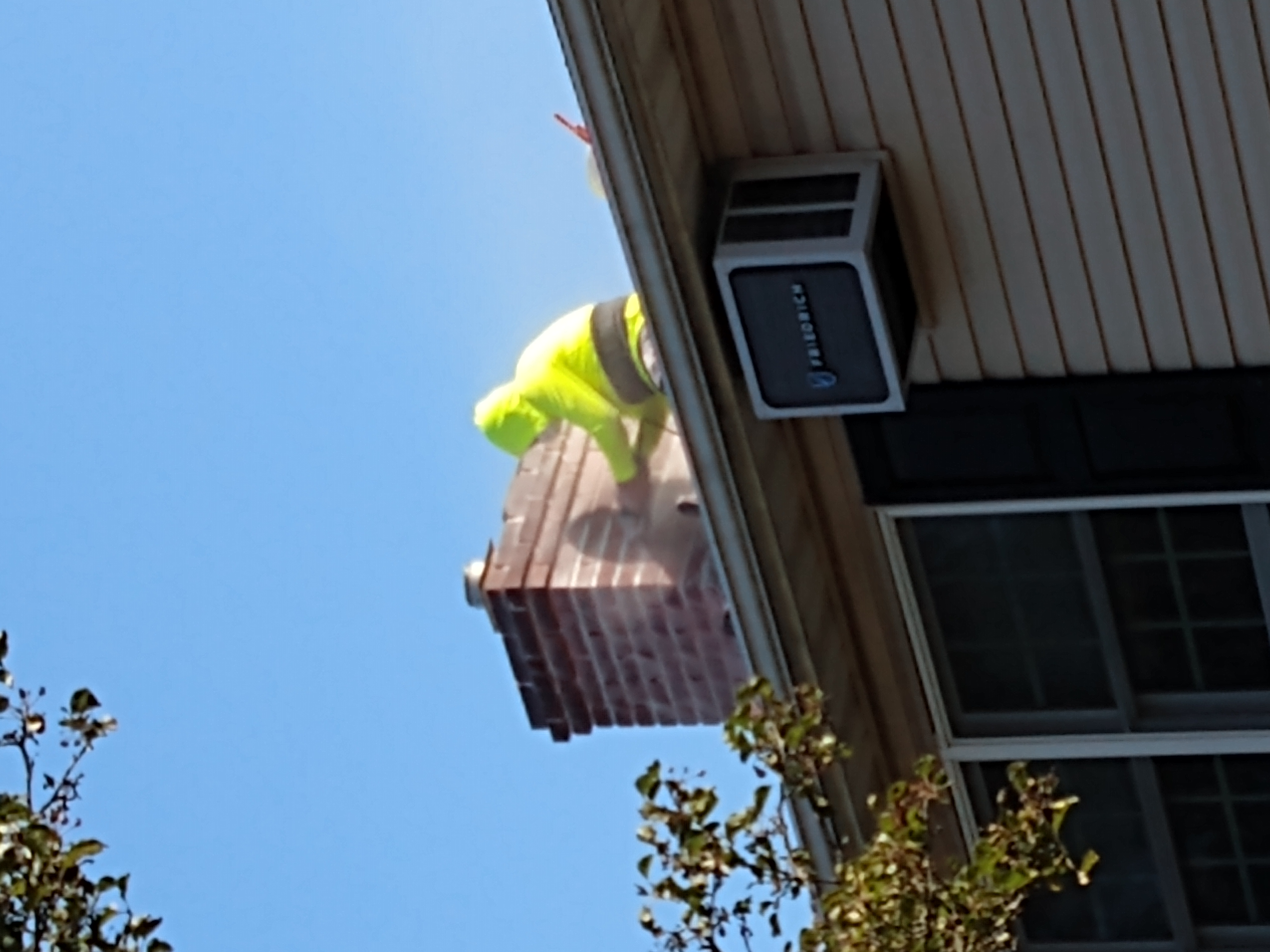 Chimney tuckpointing and mortar repair in East Hampton, New York